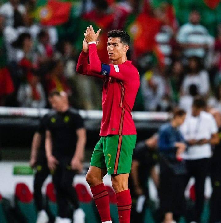 Ronaldo: Manchester United bana ihanet etti 7